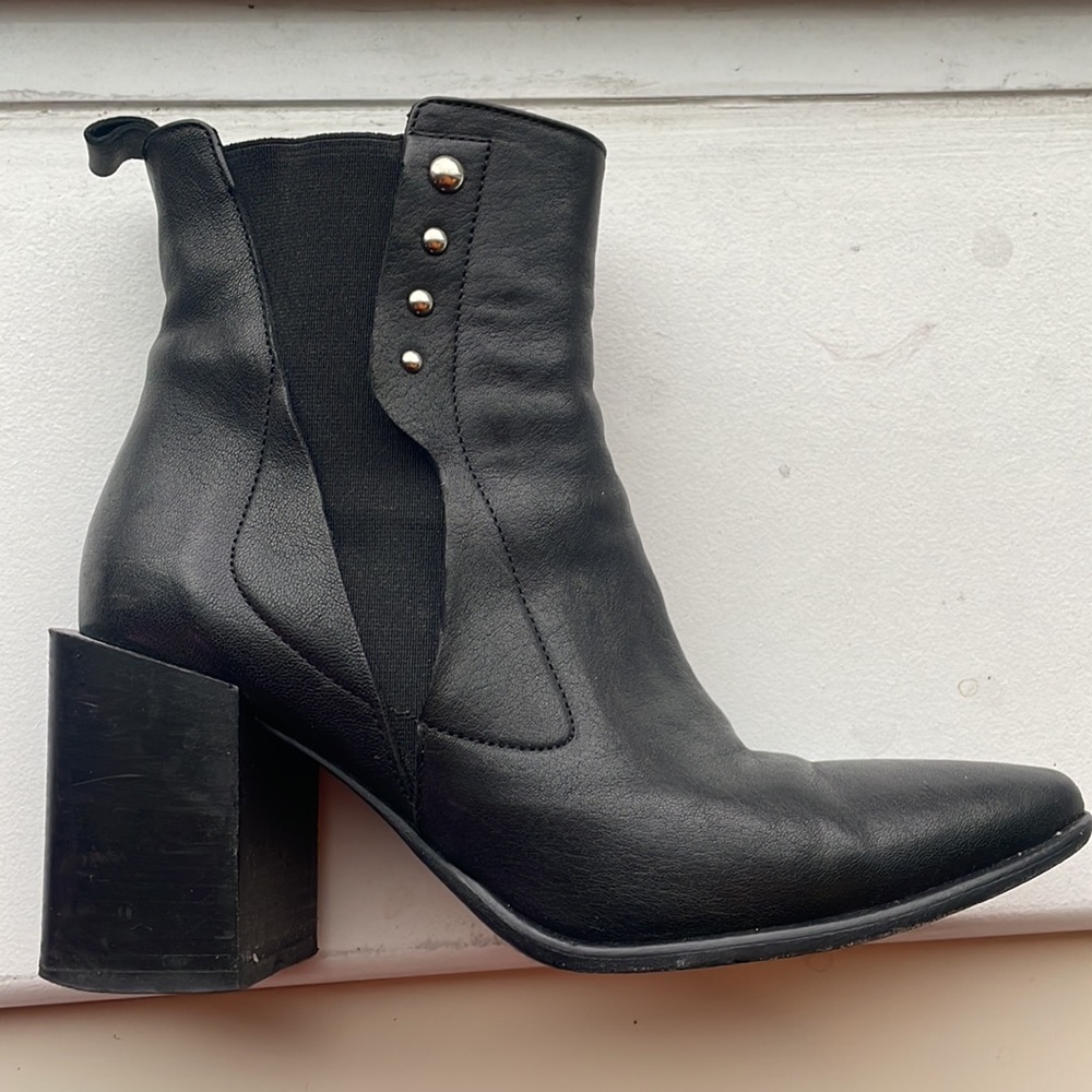 Block heel booties